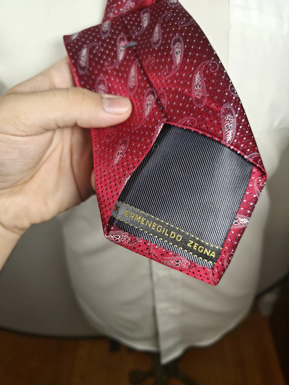 Ermenegildo Zegna Burgundy Red Paisley 100% Silk Jacquard Necktie Made in Italy